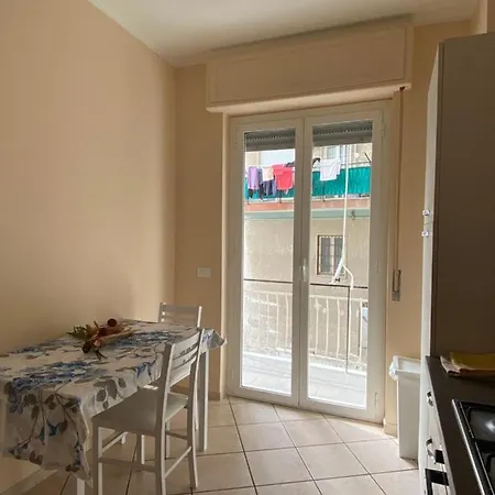 Casa Borgo Sanremo-mercato-centro *